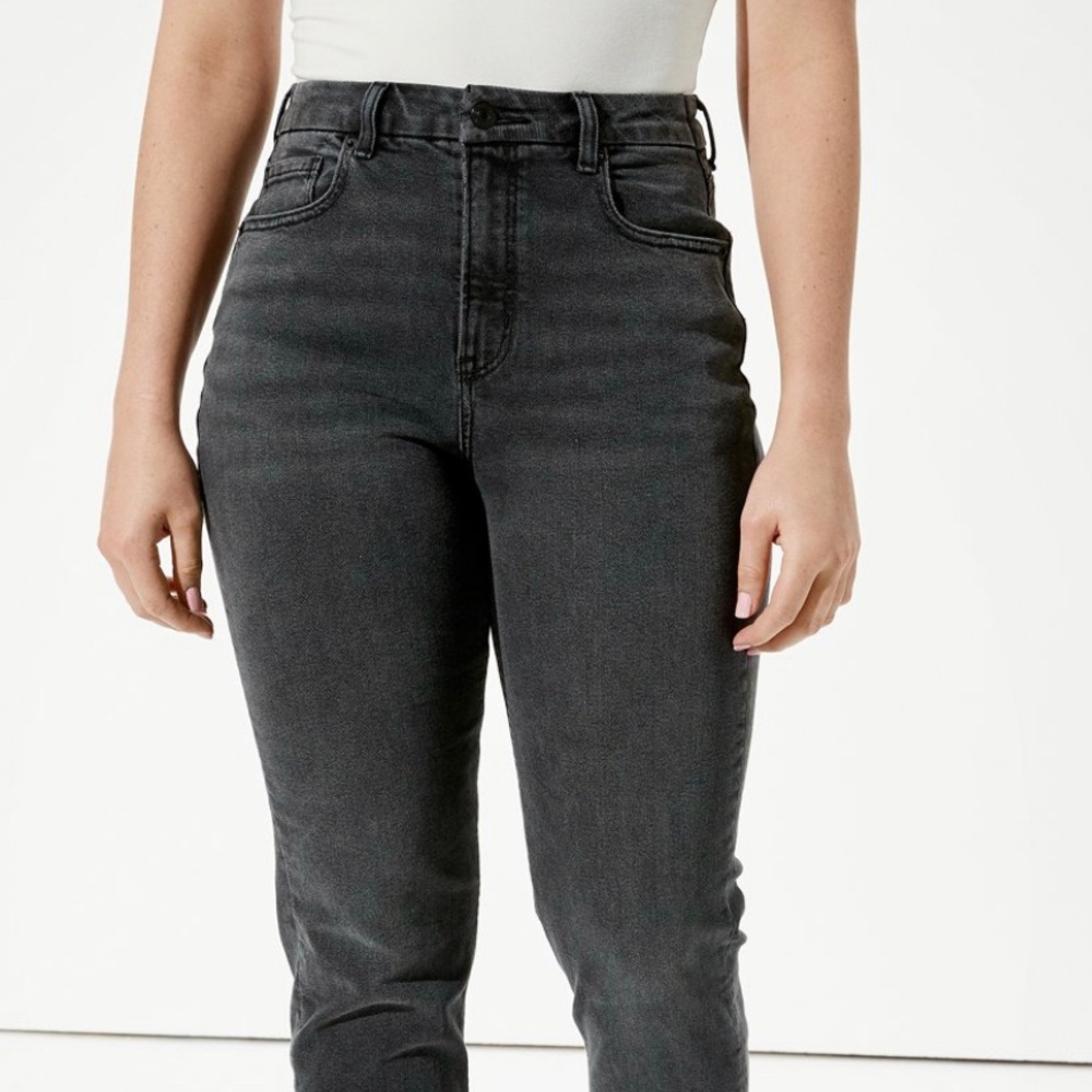 American Eagle Stretch Curvy Mom Jean